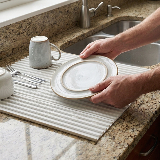 Foldable Silicone Drip Mat – Heat-Resistant Design